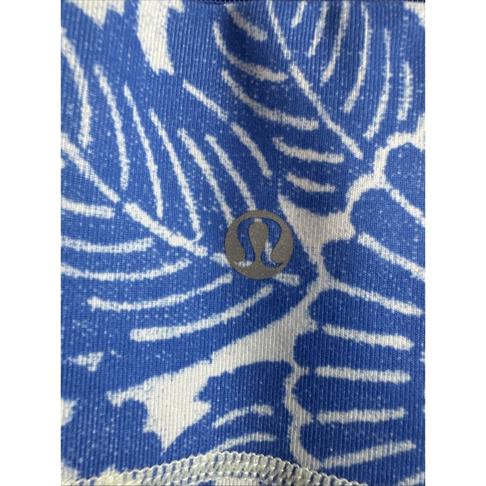 Lululemon Scoop Neck Tank Women's 4 Blue & White Floral Pattern‎ - Picture 8 of 10